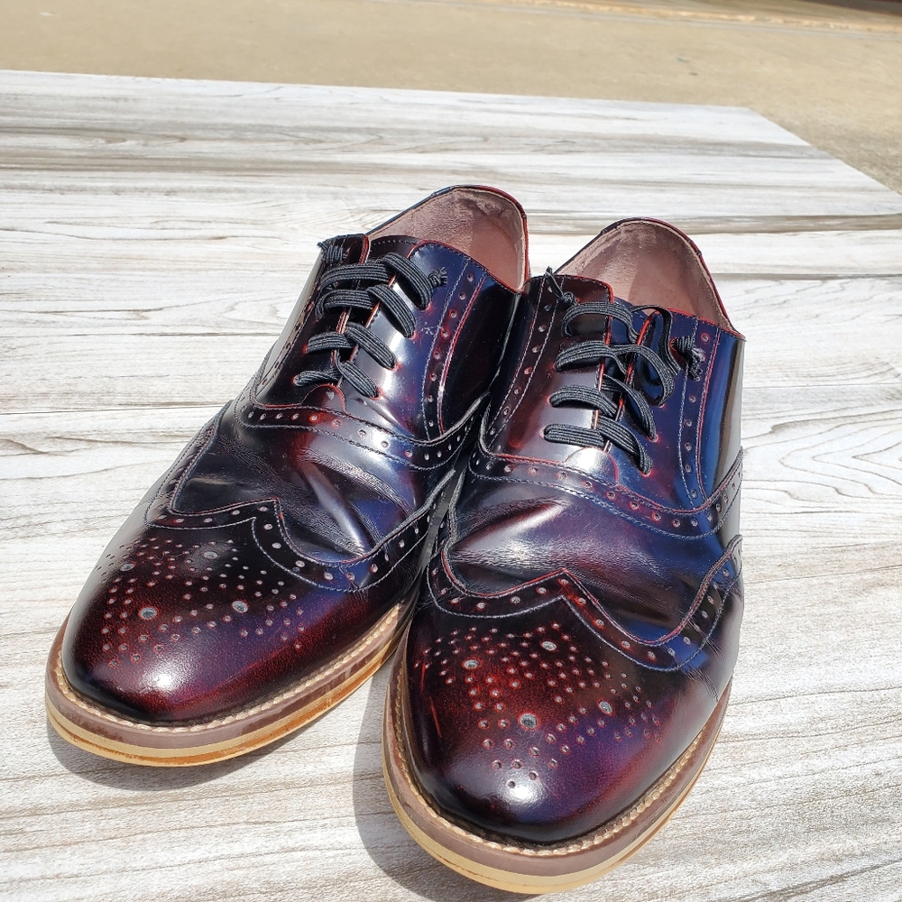 Dress shoes